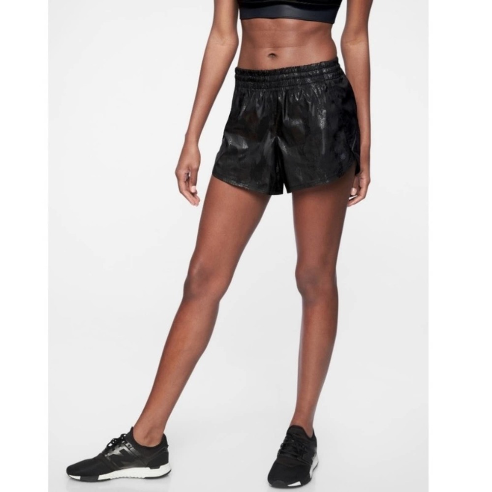 Athleta Camo Racer Run Black Shorts Size Small